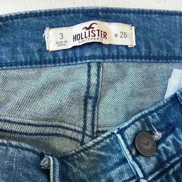 Holister  shorts size 3 waist 26” - Picture 3 of 3